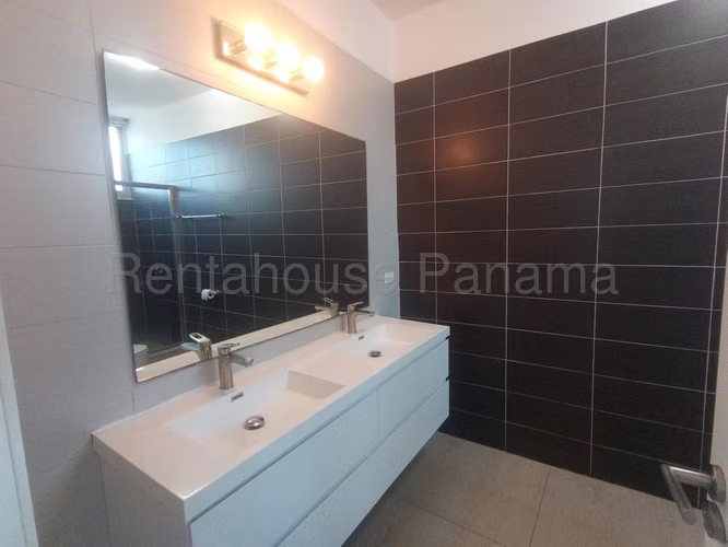 Apartamento en Alquiler en Bella Vista. PH VISTA BALBOA. 27LDC1492 - Imagen 14