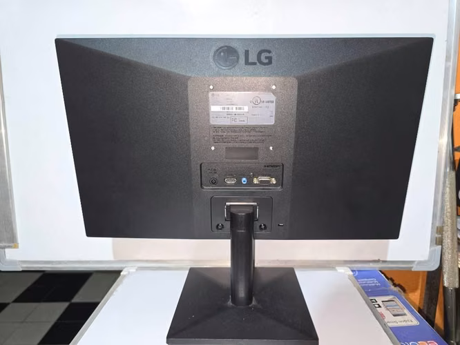 Monitor de Computadora LG - Imagen 3