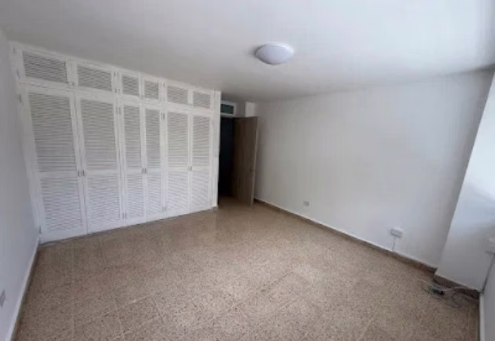 ALQUILER-¡AMPLIO Y REMODELADO APARTAMENTO EN PH DON ENRIQUE! - Imagen 6