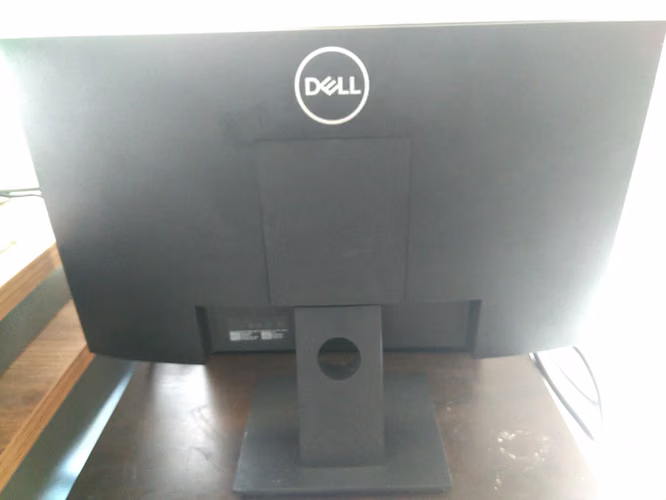 Monitor Dell 22" Full HD — Modelo E2221HN - $65