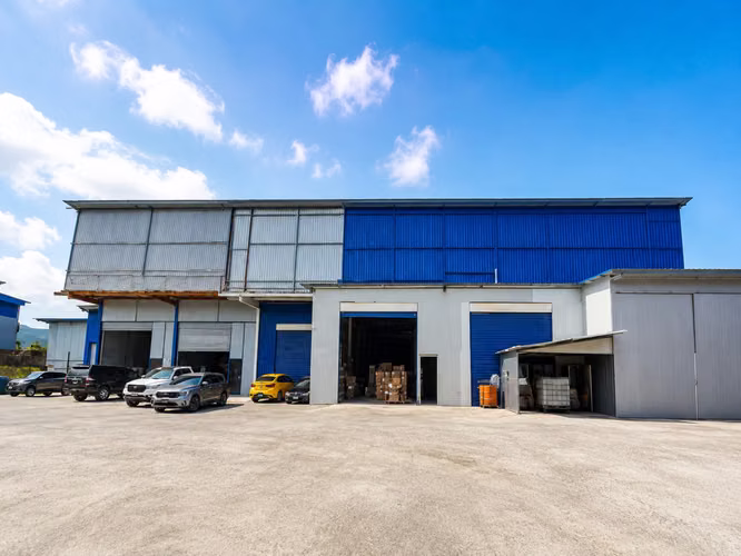 Venta de Complejo de Galeras para Inversión, 26,550m2 de terreno