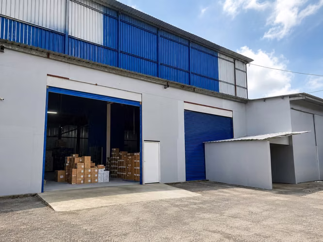 Venta de Complejo de Galeras para Inversión, 26,550m2 de terreno