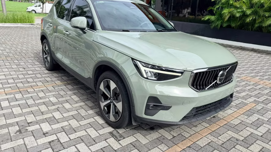VENDO MI VOLVO XC40 MILD HYBRID B4 EDICION PLUS - IMPECABLE - USO EJECUTIVO SOLAMENTE - Imagen 8