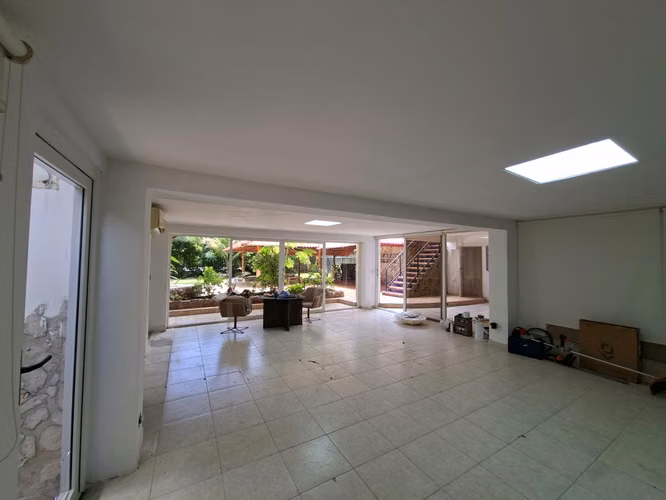 VENTA HERMOSA Y ESPACIOSA CASA EN ALBROOK - Imagen 4