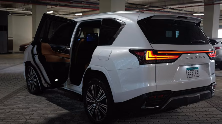 LEXUS LX 600 AÑO 2023 - Imagen 4
