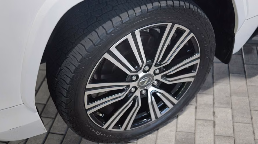 LEXUS LX 600 AÑO 2023 - Imagen 9