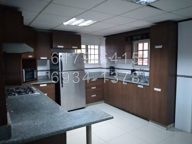AMPLIA RESIDENCIA A 8 MINUTOS DE COSTA VERDE MARKET PLAZA - Imagen 13