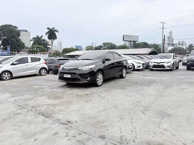 Toyota Yaris 2014