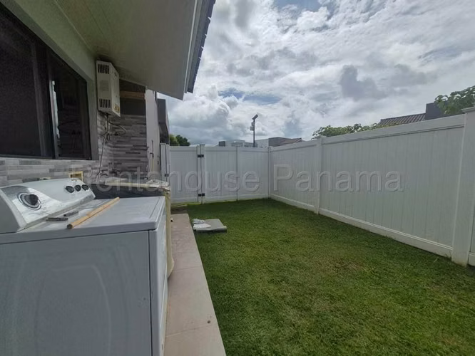 27789. Se vende casa esquinera, 200m, 3 recámaras, 3.5 baños, CBE, jardín - Imagen 12