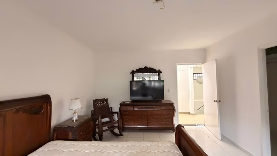 Casa en Alquiler en Alameda | Linea Blanca
