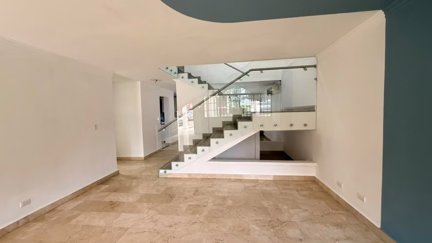 Casa en Alquiler en Alameda | Linea Blanca