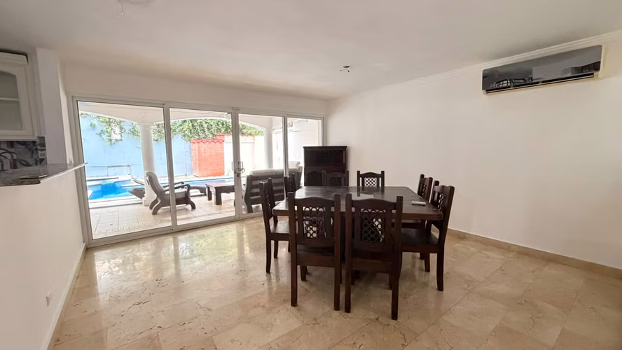 Casa en Alquiler en Alameda | Linea Blanca