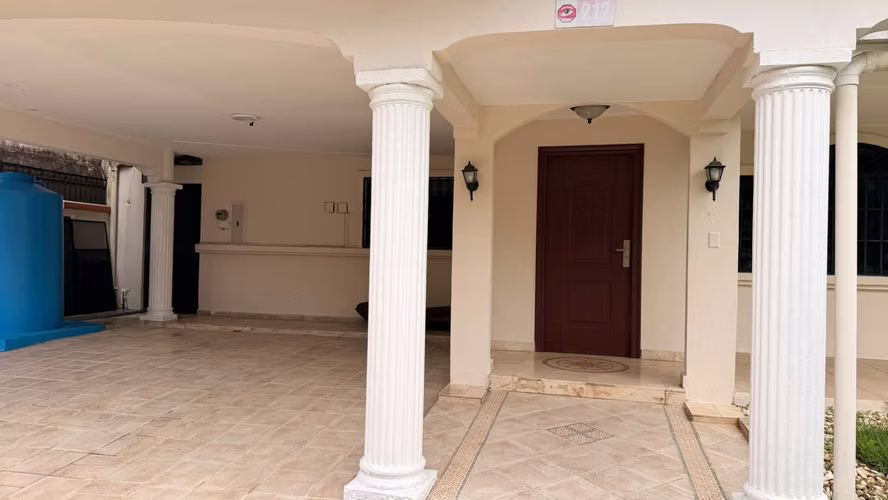 Casa en Alquiler en Alameda | Linea Blanca