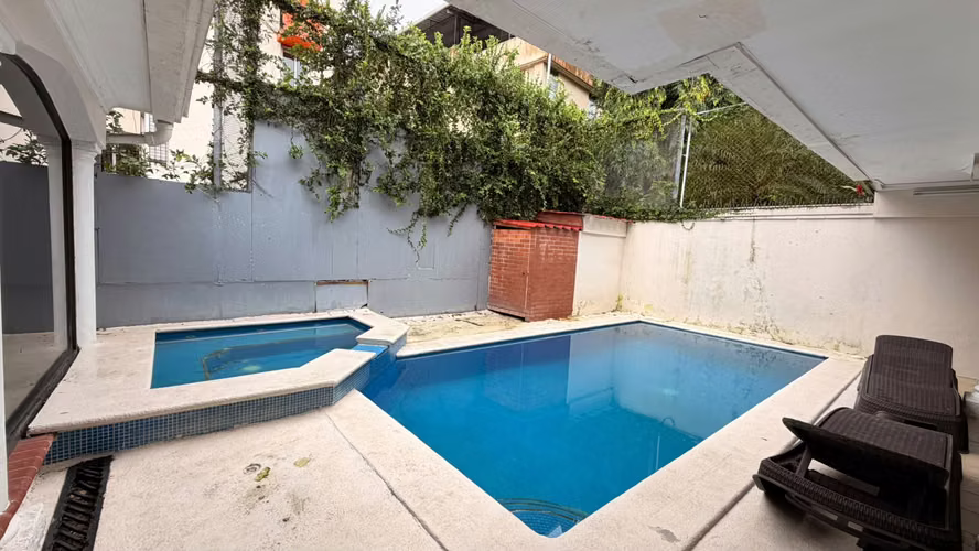 Casa en Alquiler en Alameda | Linea Blanca