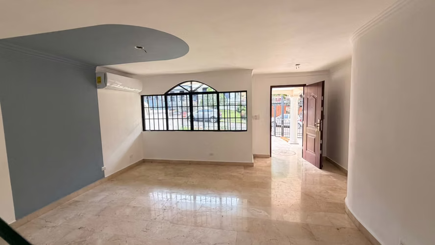 Casa en Alquiler en Alameda | Linea Blanca