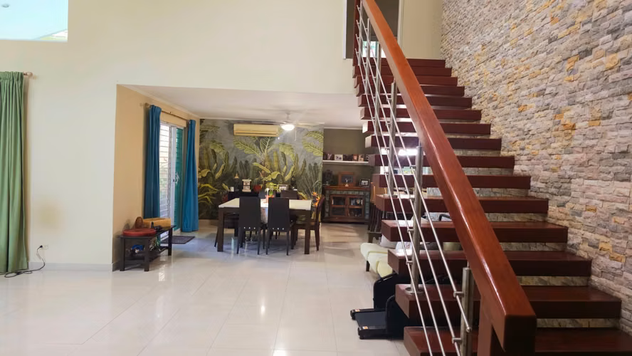 Casa en alquiler completamente amoblada – Ancón | Amplitud, comodidad y entorno natural. - Imagen 3