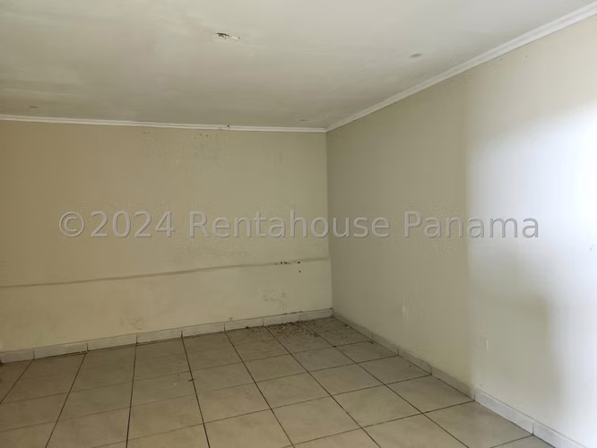 ALQUILO Galera en Via Transismica. 3600m2 lote
