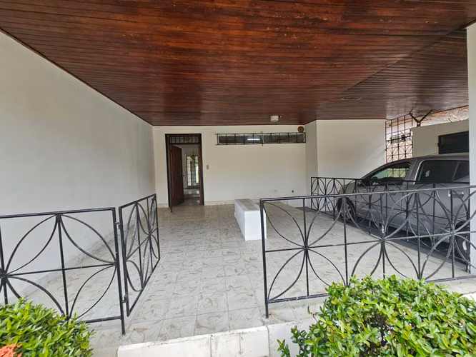  CASA COMERCIAL EN VENTA – LOS ÁNGELES - Imagen 4