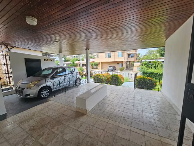  CASA COMERCIAL EN VENTA – LOS ÁNGELES - Imagen 3