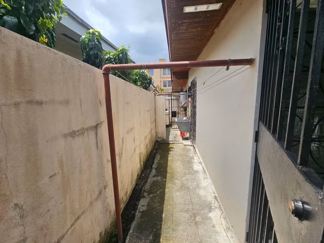  CASA COMERCIAL EN VENTA – LOS ÁNGELES - Imagen 12