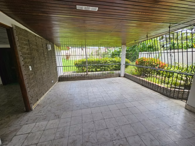  CASA COMERCIAL EN VENTA – LOS ÁNGELES - Imagen 10