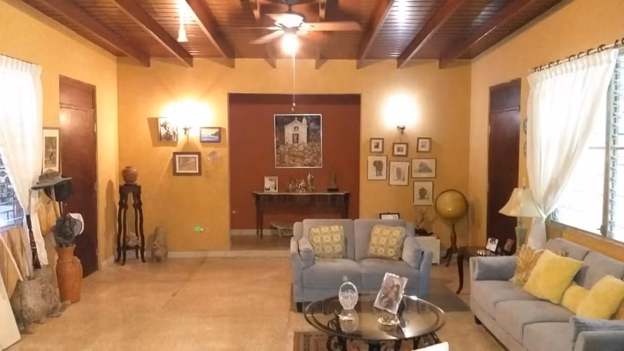 Casa en Residencial cerrado Las Cumbres # 2198 cvd - Imagen 2