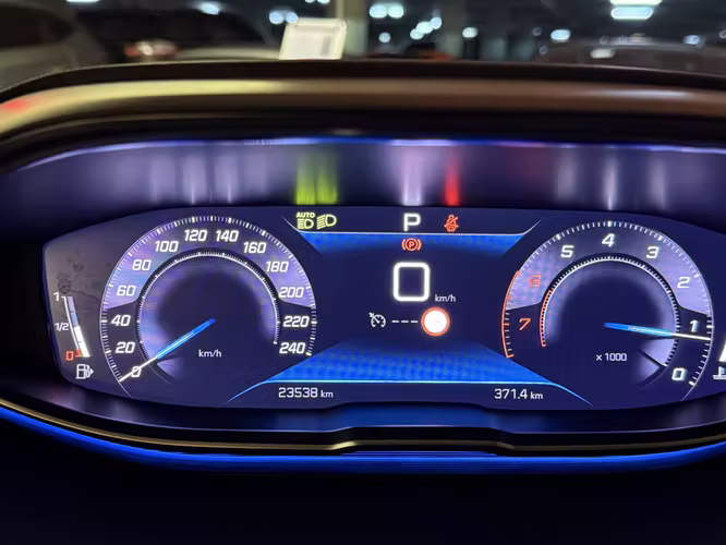 PEUGEOT 5008 GT LINE 2024 - Imagen 19