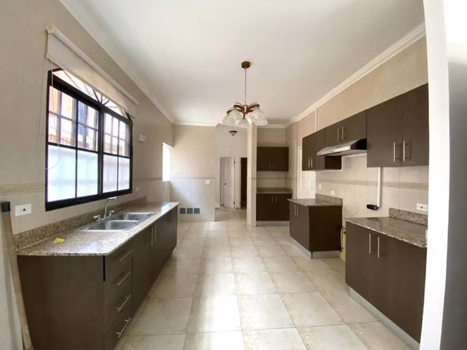 VENDO IMPECABLE CASA UNIFAMILIAR - RESIDENCIAL CERRADO CLAYTON - Imagen 18