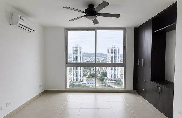 Apartamento en Condado del Rey I con balcon y ubicación estratégica - Imagen 8