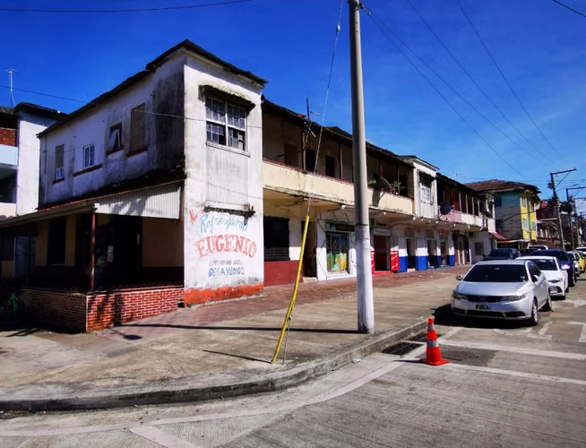 Building in Colon City, near Colon 2000