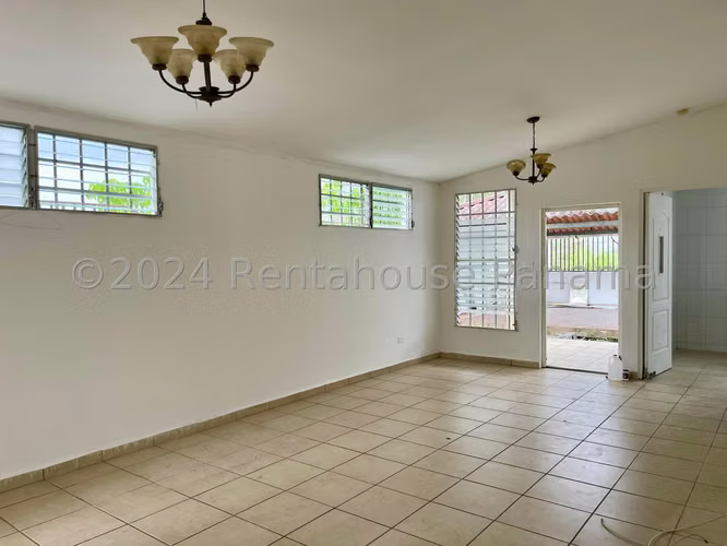 Venta de Casa en Brisas Del Golf KC - Imagen 2