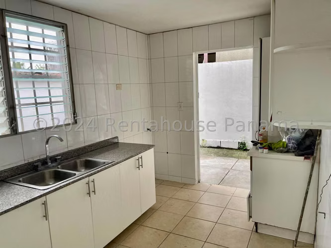 Venta de Casa en Brisas Del Golf KC - Imagen 3
