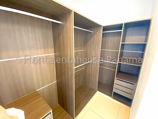 Venta de Apartamento con Línea blanca en Avenida Balboa Ph Rivage EC - Imagen 13