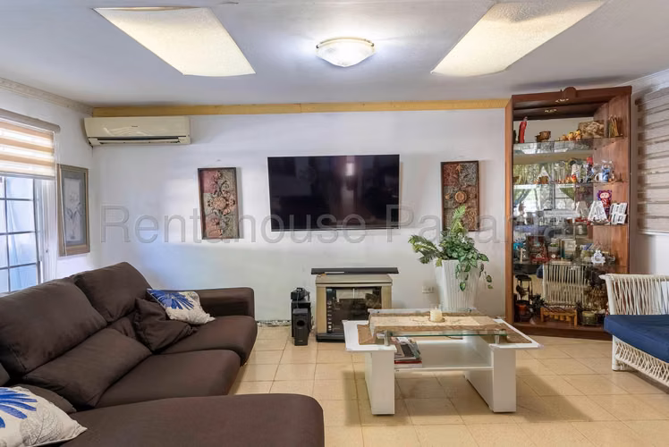 Venta de Casa en Campo Limberg Colonias del sol Solo Cliente Directo MC