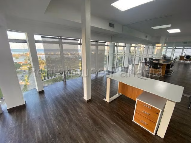Venta de Oficina en Avenida Balboa Torre Bac Solo Cliente Directo MC