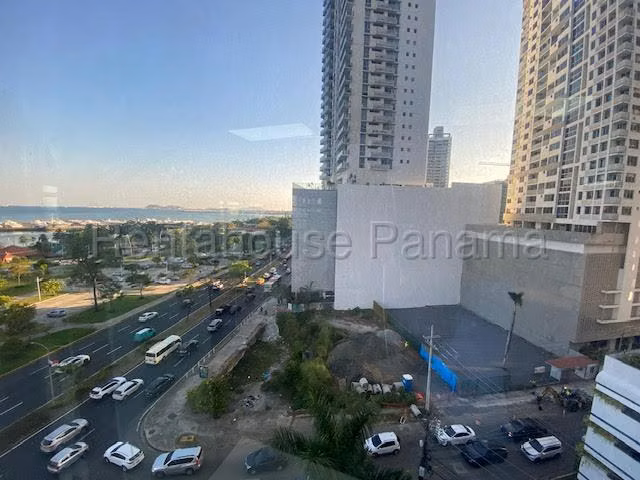 Venta de Oficina en Avenida Balboa Torre Bac Solo Cliente Directo MC