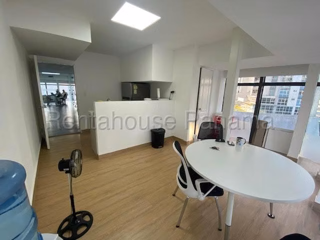 Venta de Oficina en Avenida Balboa Torre Bac Solo Cliente Directo MC