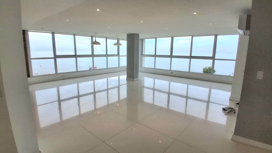 Sobre las Rocas. 416mts 3r 3b den 3est remodelado $560,000.00NEG - Imagen 3