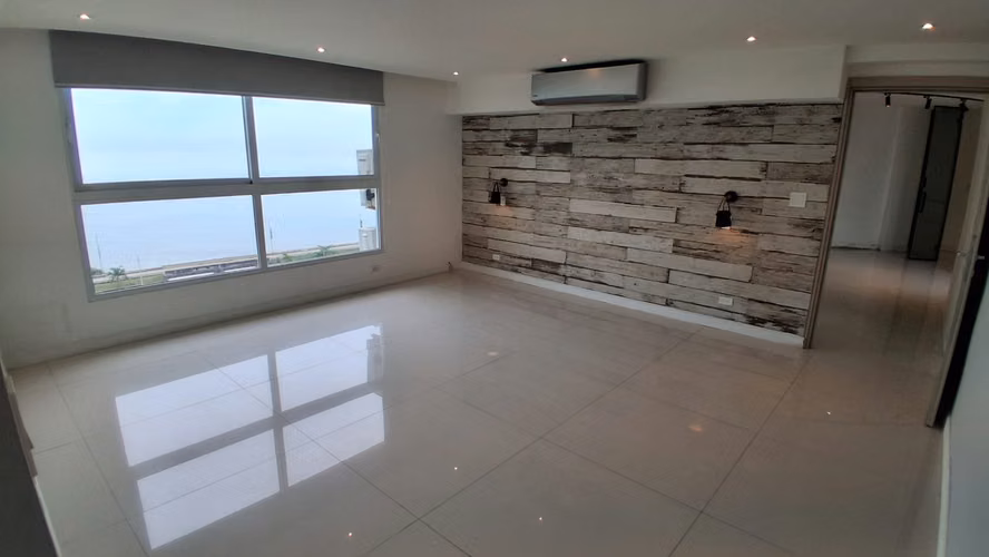 Sobre las Rocas. 416mts 3r 3b den 3est remodelado $560,000.00NEG - Imagen 11