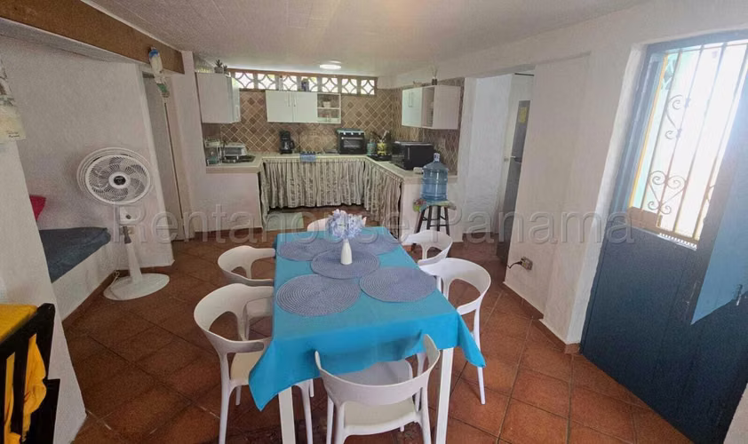 House for sale in Taboga Casa Celeste SN