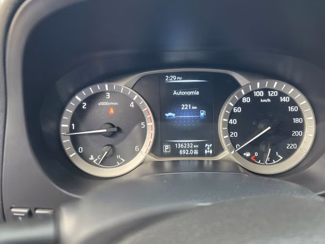 NISSAN FRONTIER NP300 LE AUTOMATICO AÑO 2018 FULL EXTRAS