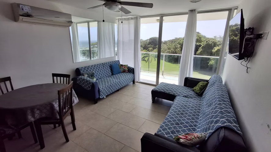 Bala Beach. 89mts 2r 2b balcon $149,400.00NEG