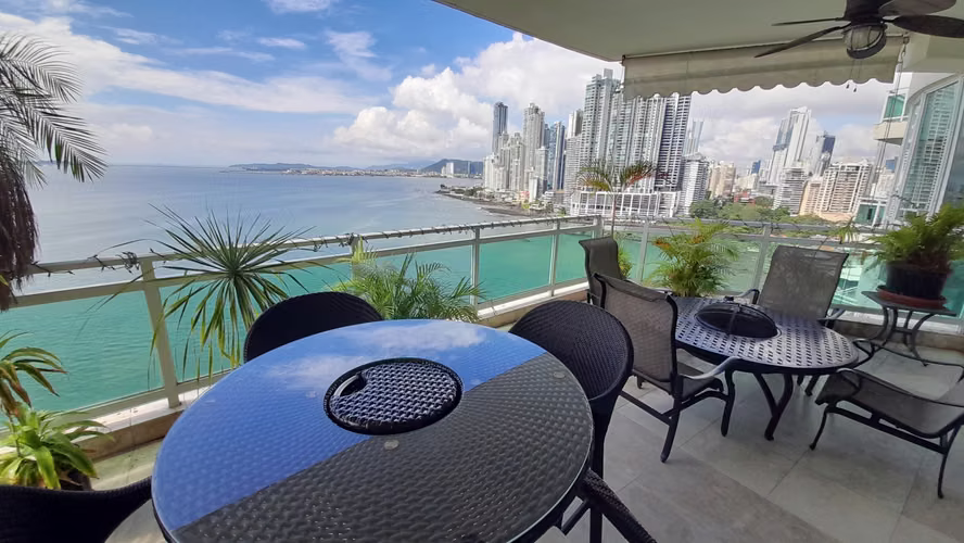 Bahia Pacifica. 427mts 4r 4.5b 3est 1dep $1,250,000.00 - Imagen 18