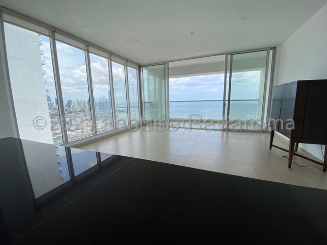 Exclusivo Apartamento en Venta en Avenida Balboa 27PPM1573