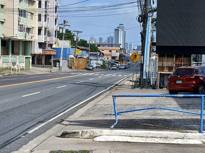 Alquiler Local Comercial 100 m² en Bethania – Alto Tráfico
