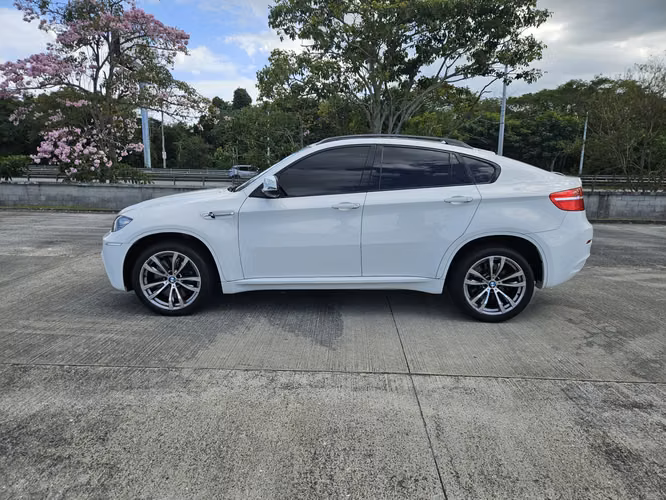 2011 BMW X6M - Imagen 7