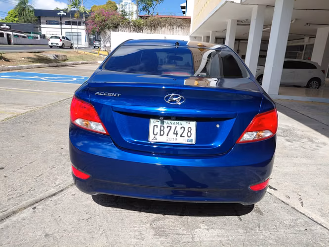 HYUNDAI ACCENT 2017 AUTOMATICO - Imagen 5