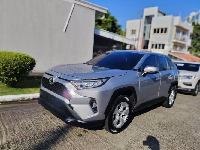 TOYOTA RAV4 2021 AUTOMÁTICA NEGOCIABLE