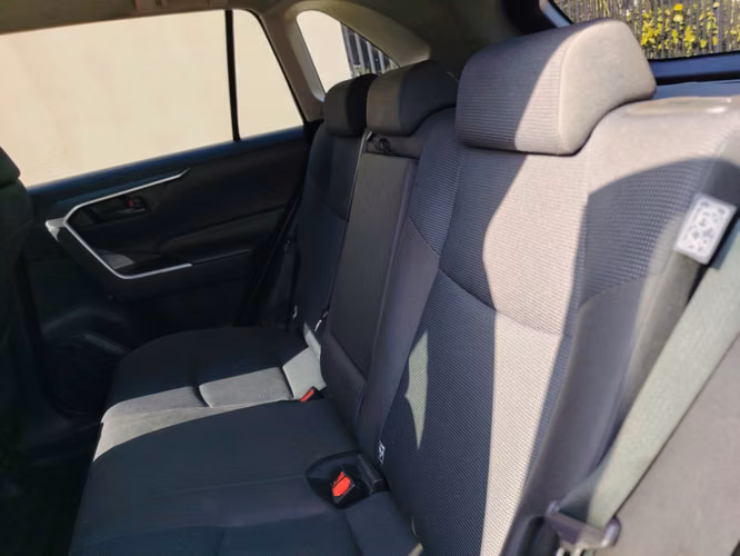 TOYOTA RAV4 2021 AUTOMÁTICA NEGOCIABLE - Imagen 10