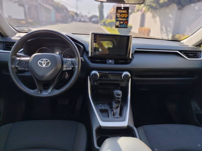 TOYOTA RAV4 2021 AUTOMÁTICA NEGOCIABLE - Imagen 6